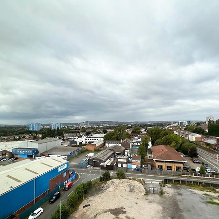 Apartamento The Kaizen West Bromwich Exterior foto