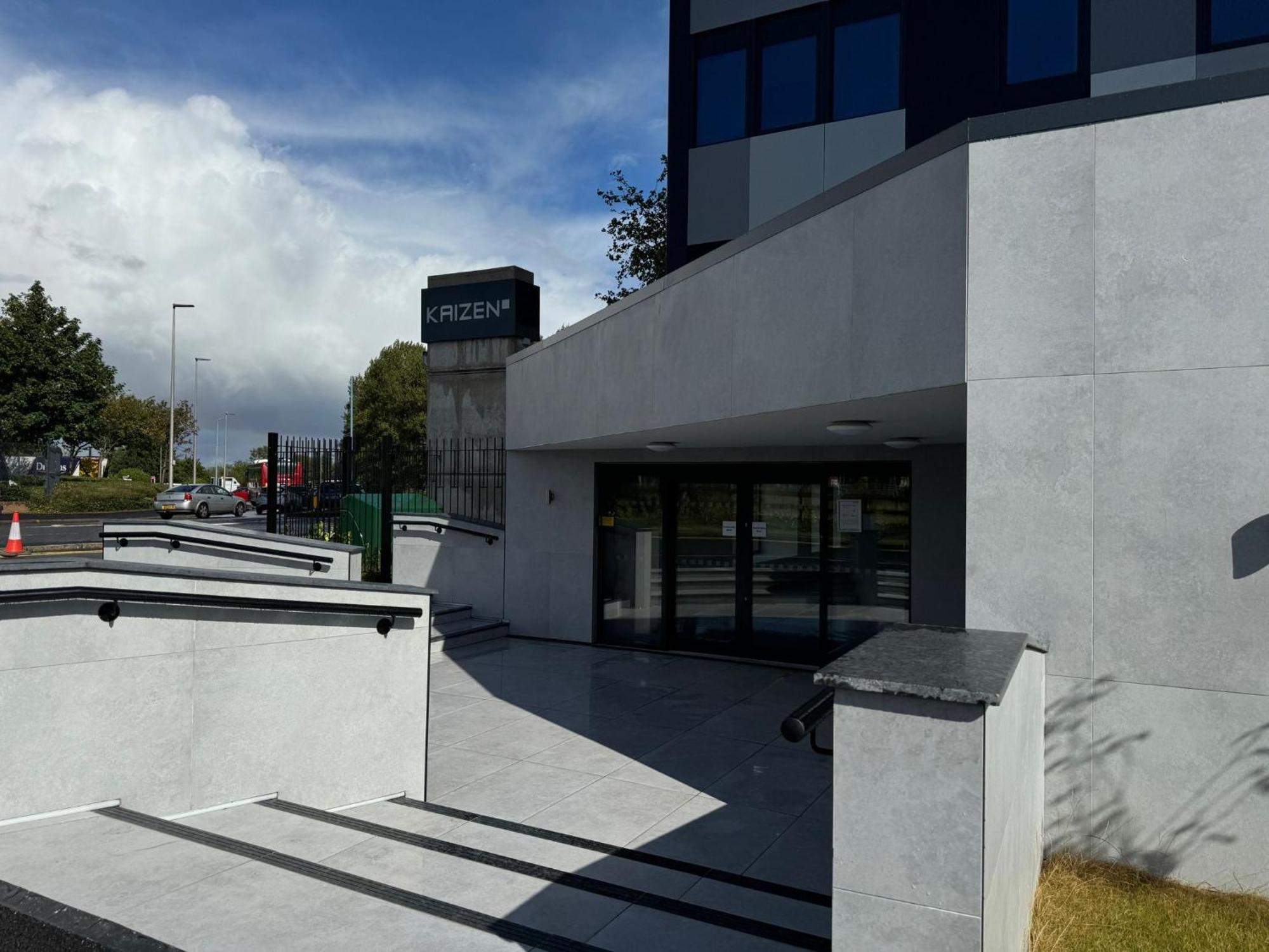 Apartamento The Kaizen West Bromwich Exterior foto